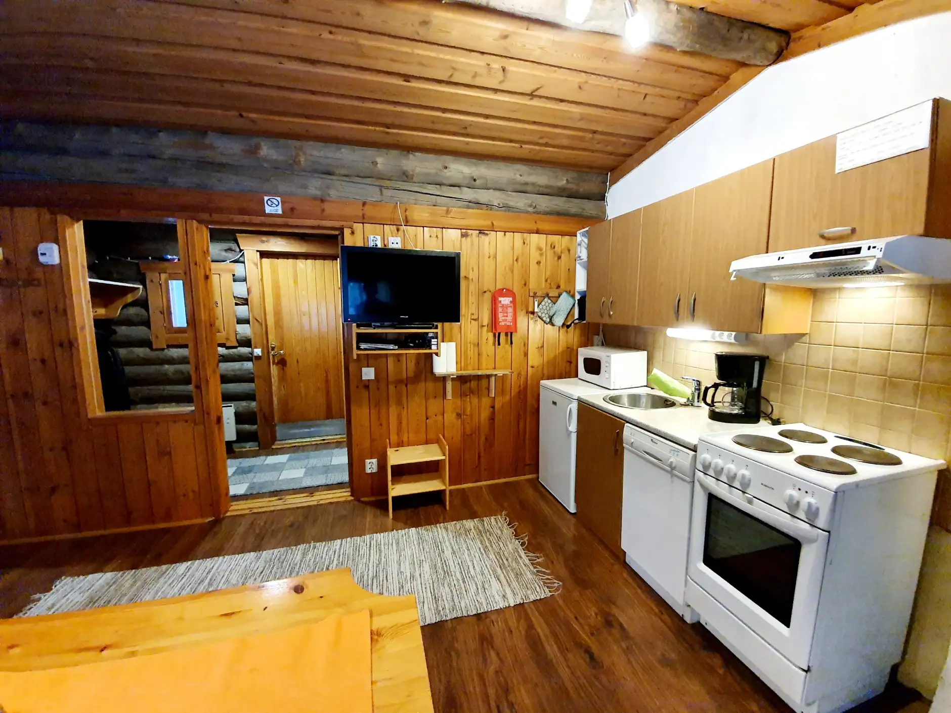 Kelorinne 22 keittiö